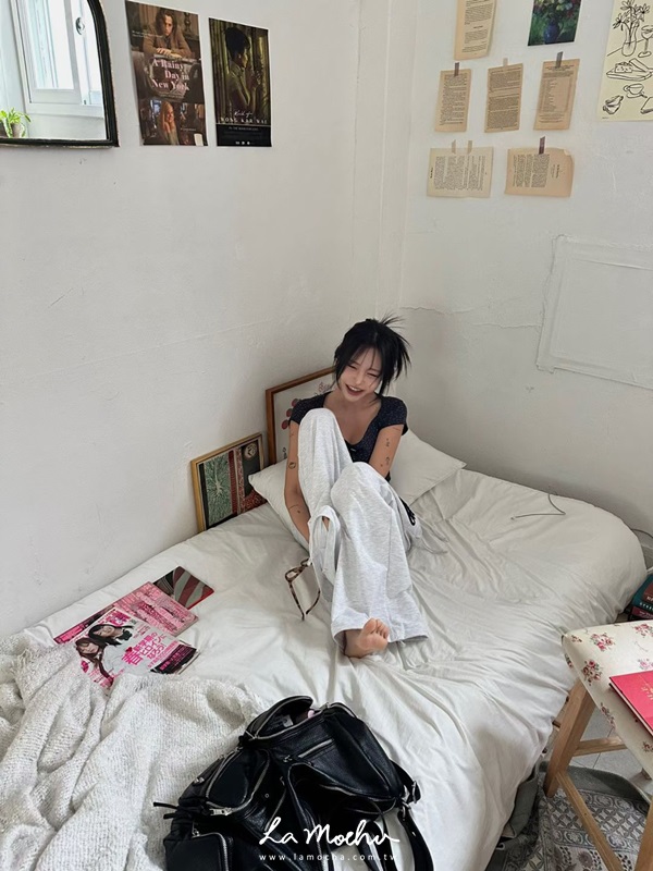 蝴蝶結碎花寬領上衣